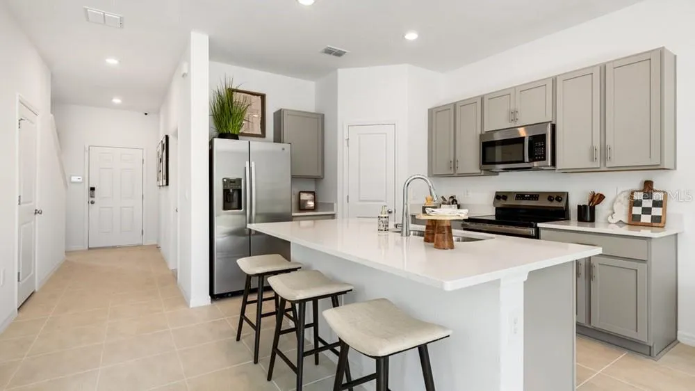 10818 ECLIPSE ST, photo 7