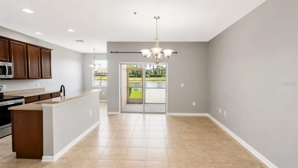 3696 PARKRIDGE CIR #26-105, photo 5