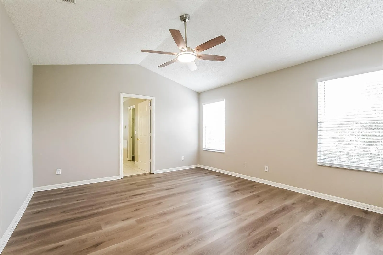 14401 KRISTENRIGHT LN, photo 20