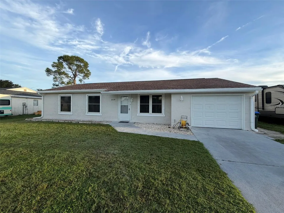 8228 SAN JACINTO AVE, photo 1