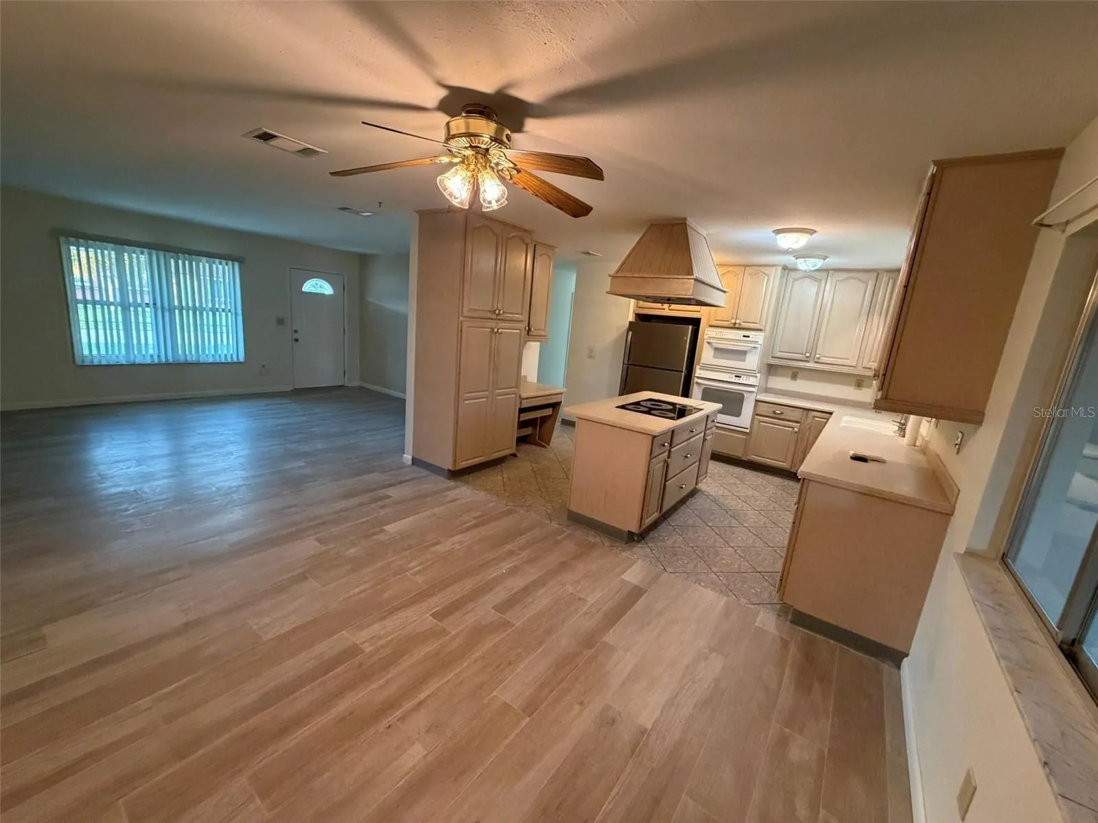 8228 SAN JACINTO AVE, photo 6