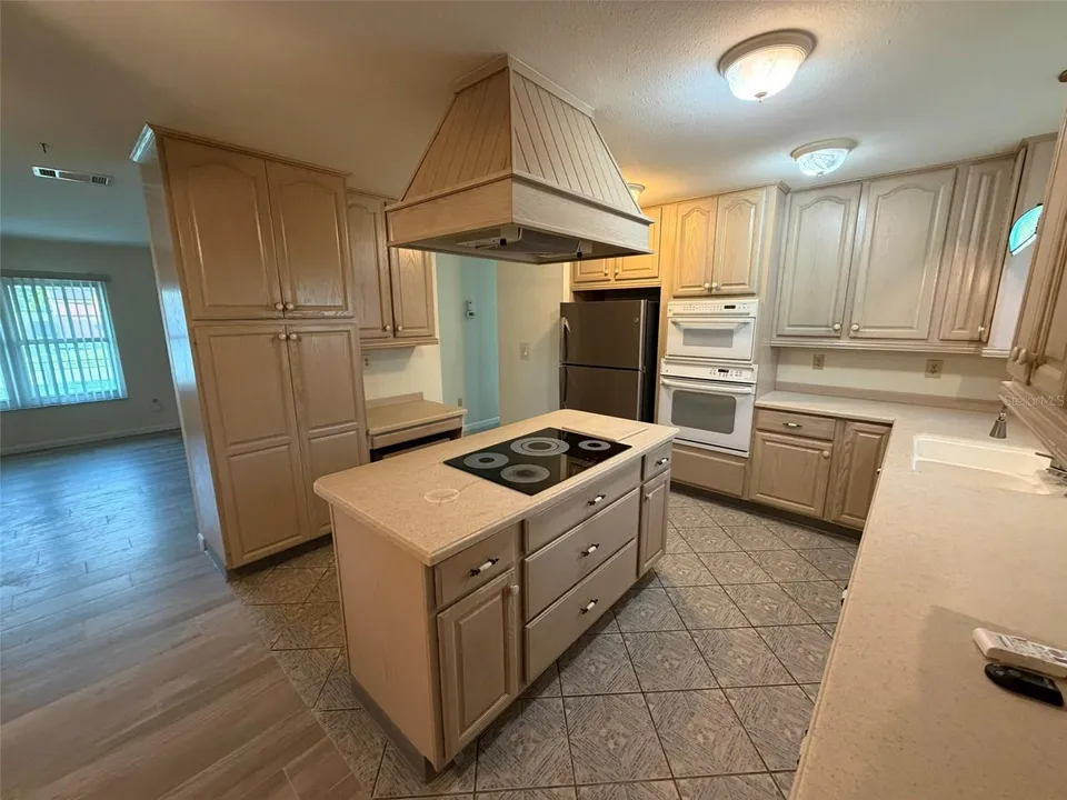 8228 SAN JACINTO AVE, photo 9