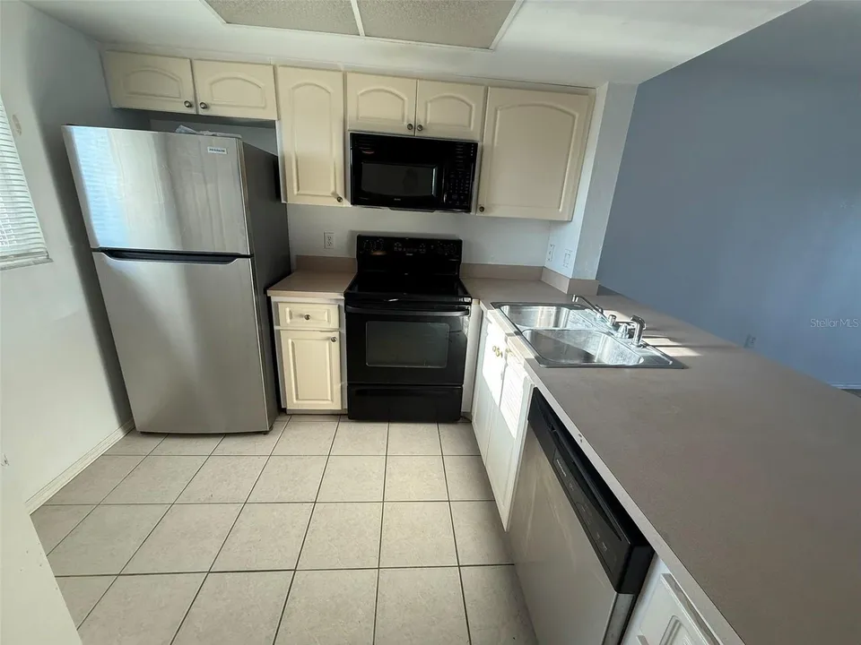 25275 RAMPART BLVD #1306, photo 2