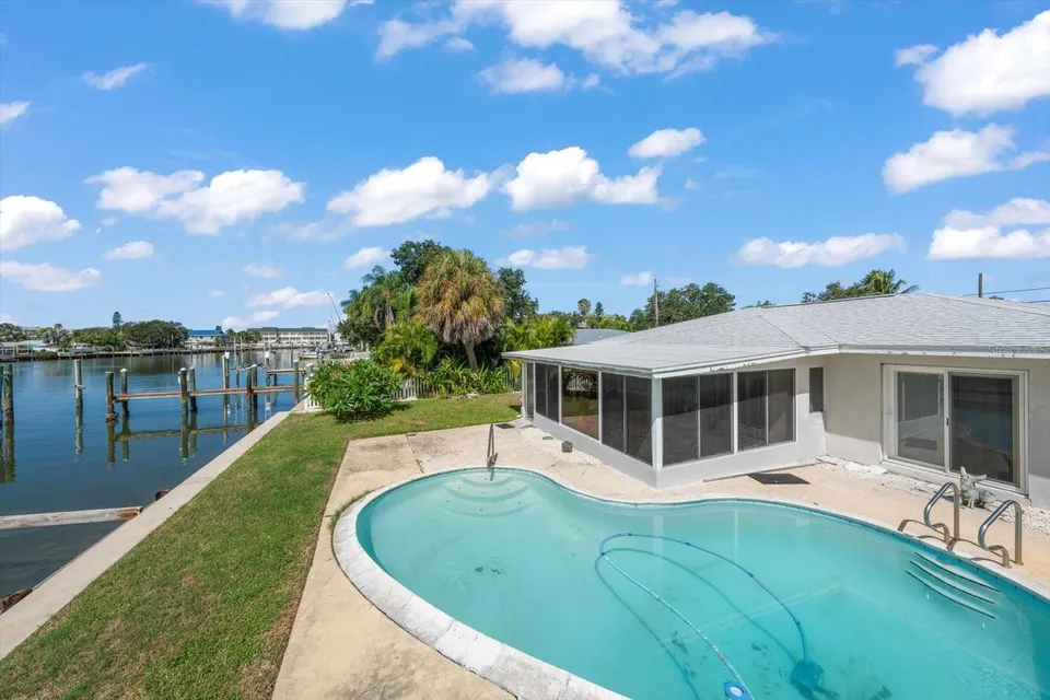 337 LA HACIENDA DR, photo 4