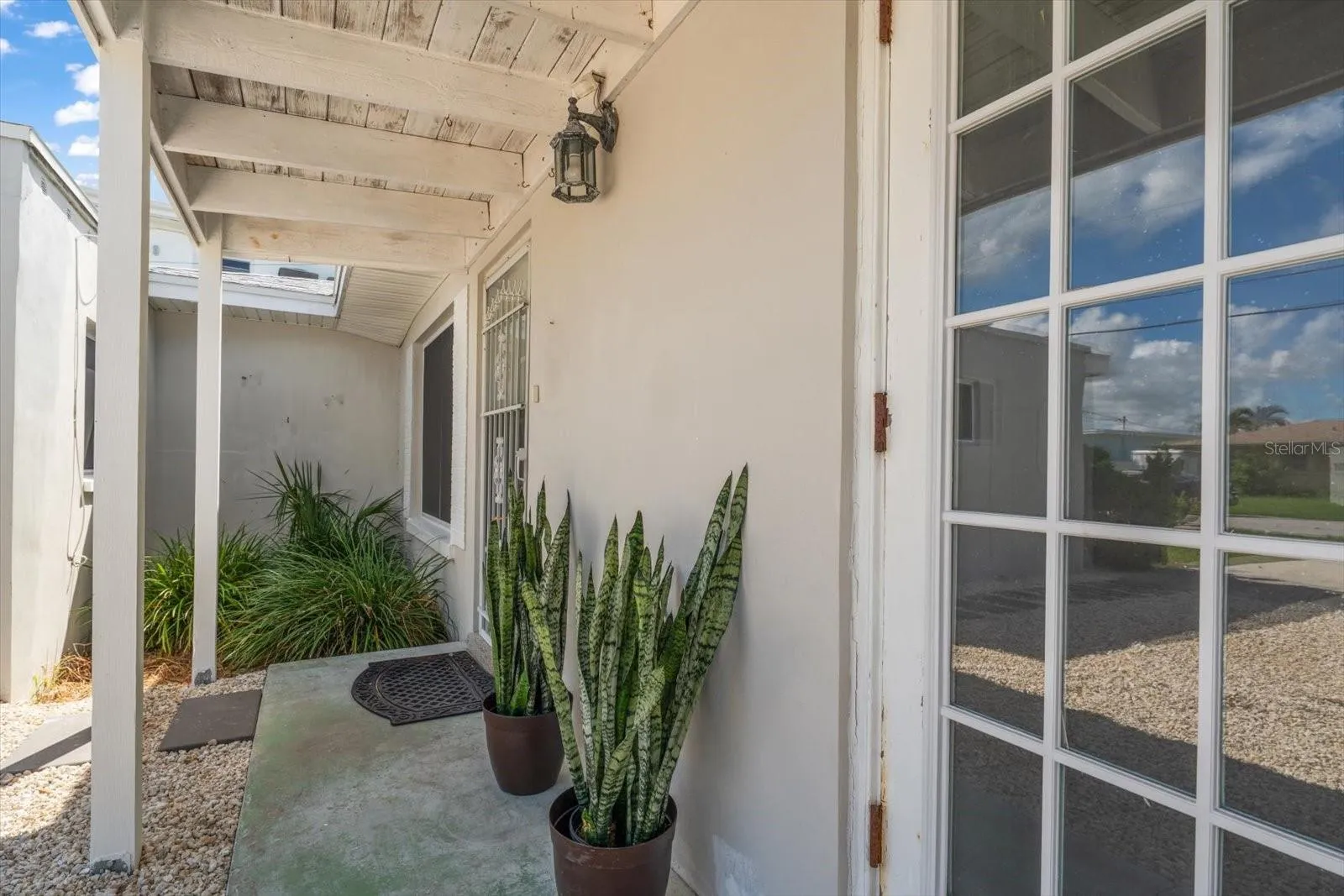 337 LA HACIENDA DR, photo 11