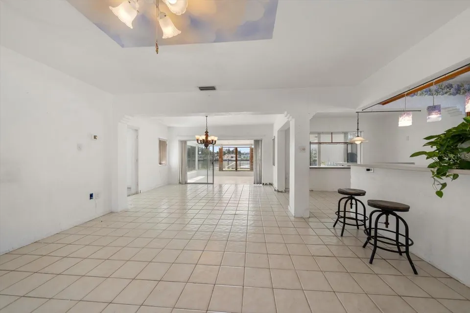 337 LA HACIENDA DR, photo 12