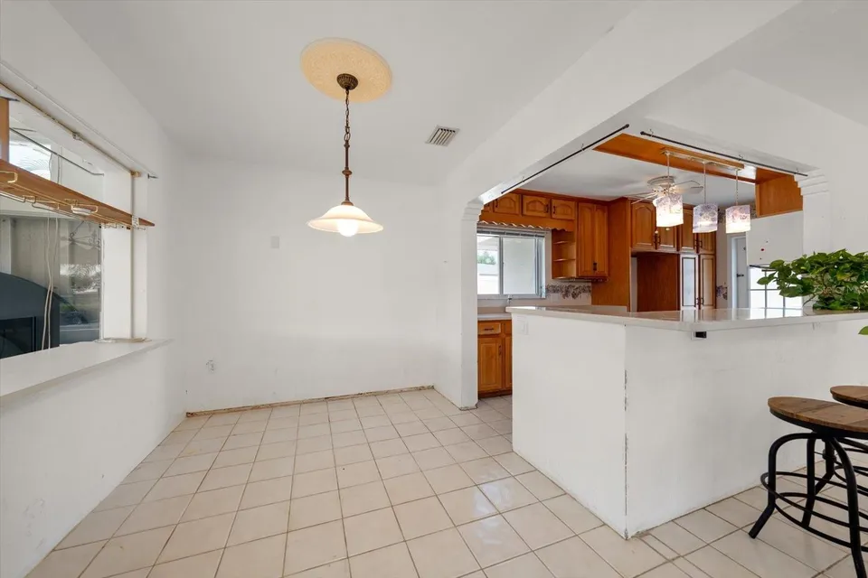 337 LA HACIENDA DR, photo 13