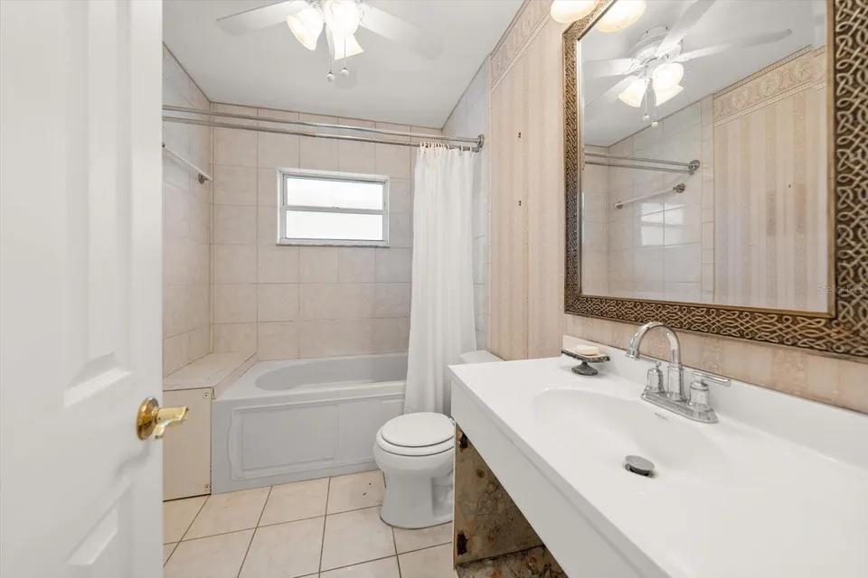 337 LA HACIENDA DR, photo 26