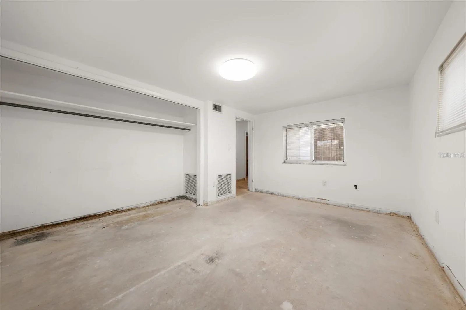 337 LA HACIENDA DR, photo 34