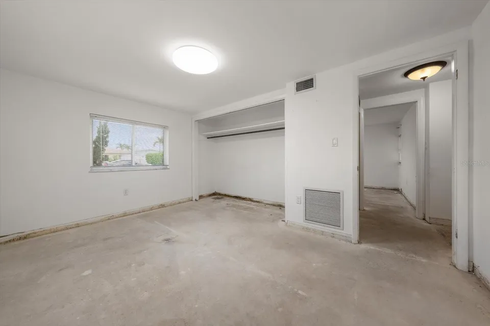 337 LA HACIENDA DR, photo 36