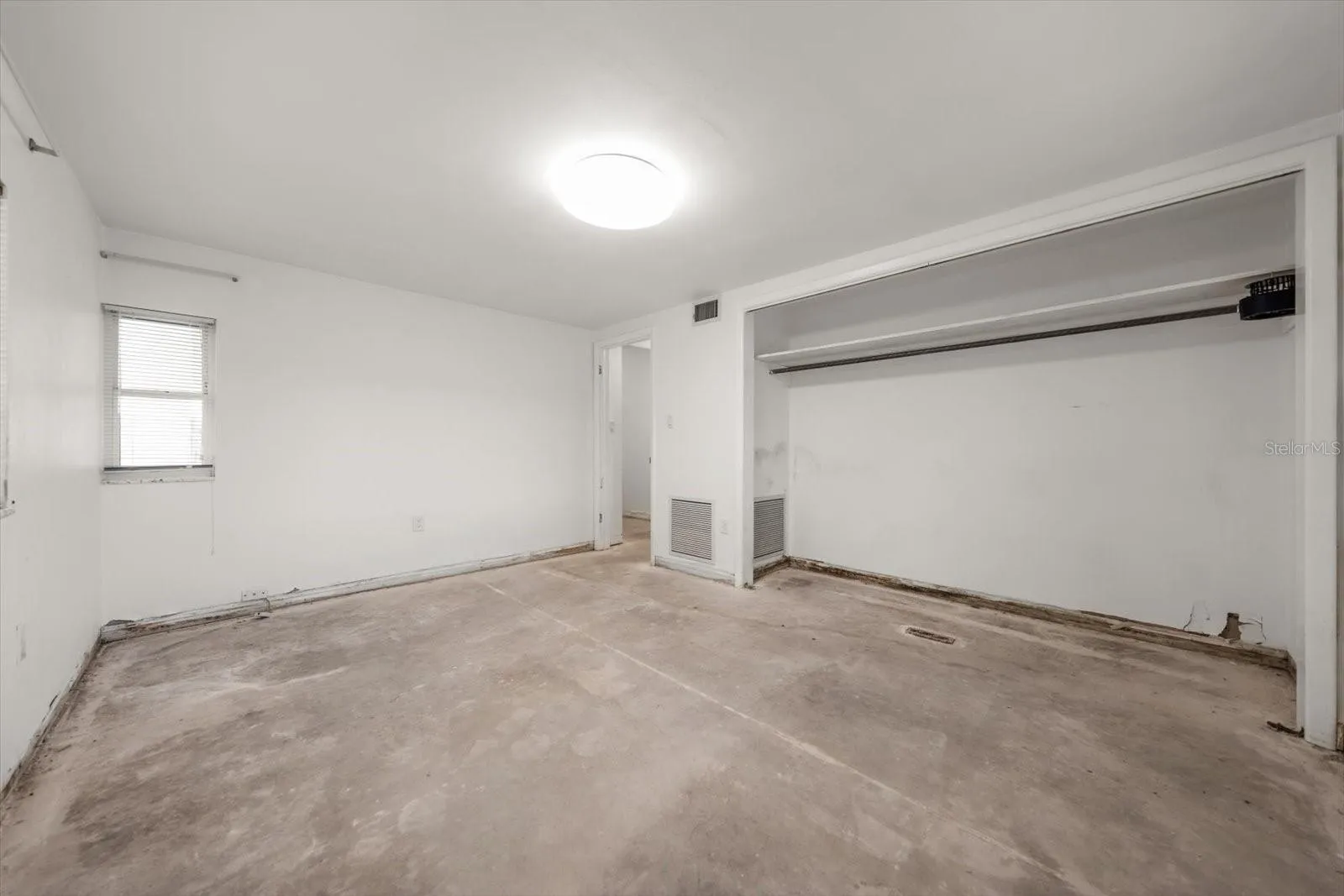 337 LA HACIENDA DR, photo 38