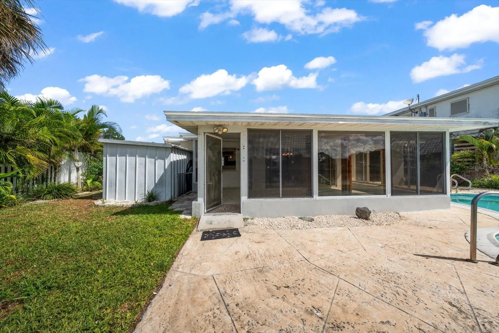 337 LA HACIENDA DR, photo 41