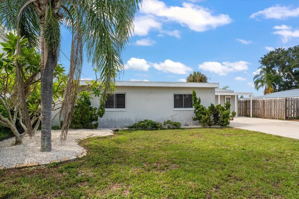 337 LA HACIENDA DR, photo 45