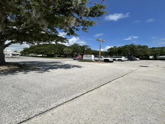 1 FLORIDA PARK DR, photo 4