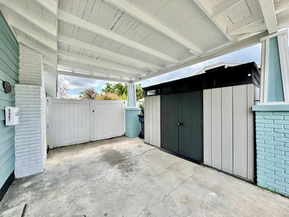 5907 N OLA AVE, photo 3