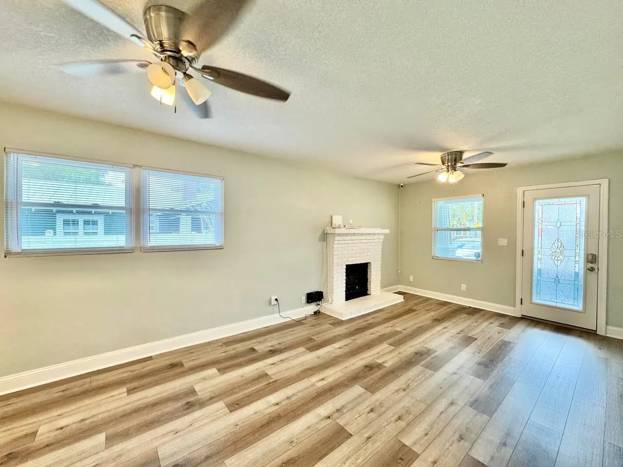 5907 N OLA AVE, photo 9