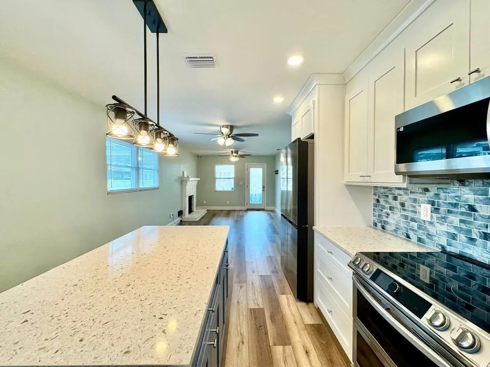 5907 N OLA AVE, photo 13