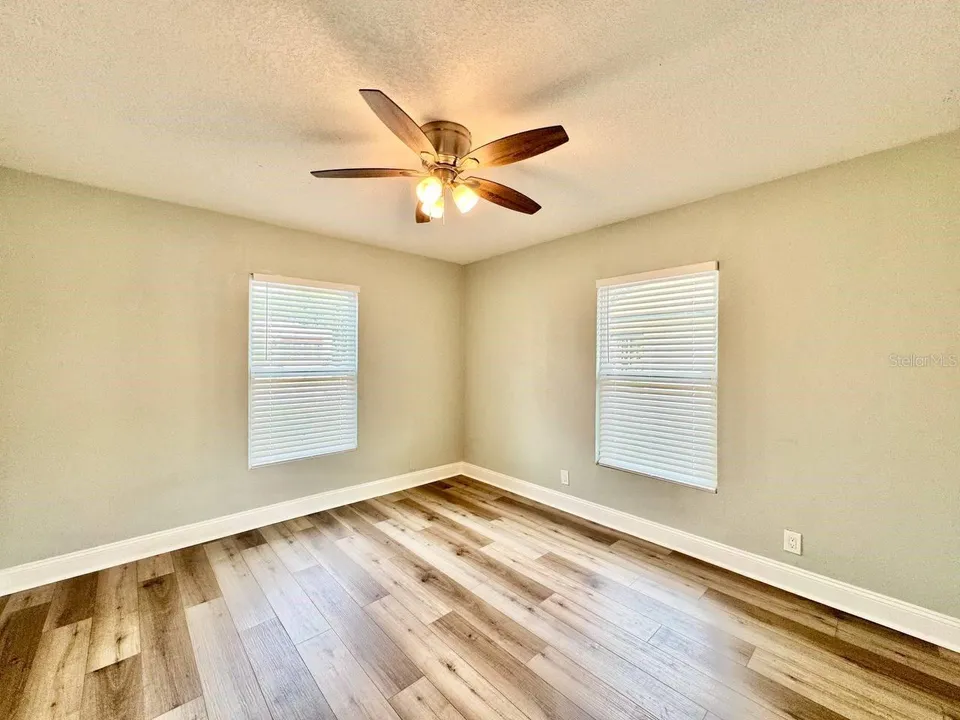 5907 N OLA AVE, photo 23
