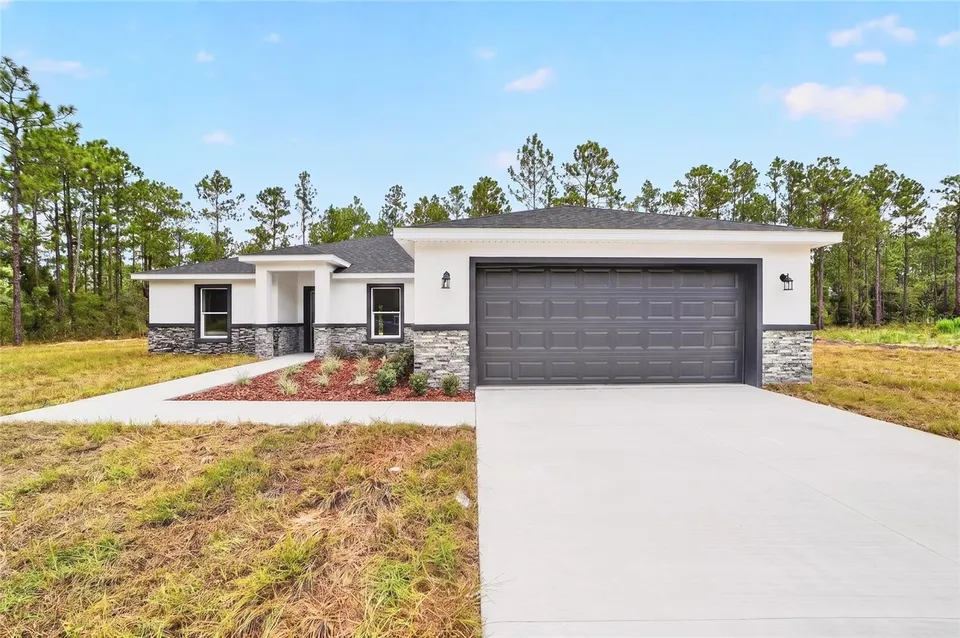23636 NW WATER OAK AVE, photo 2
