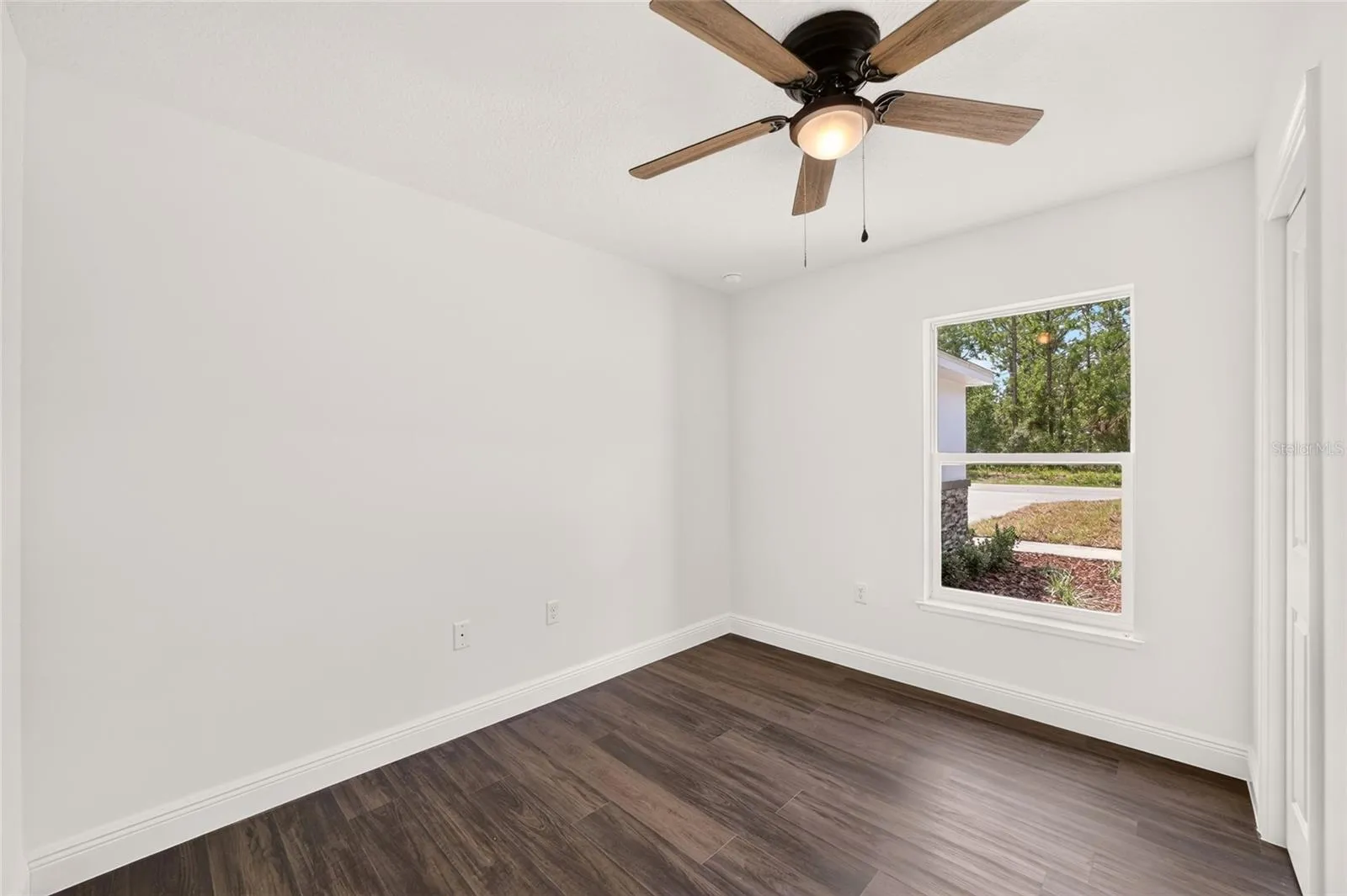 23636 NW WATER OAK AVE, photo 32