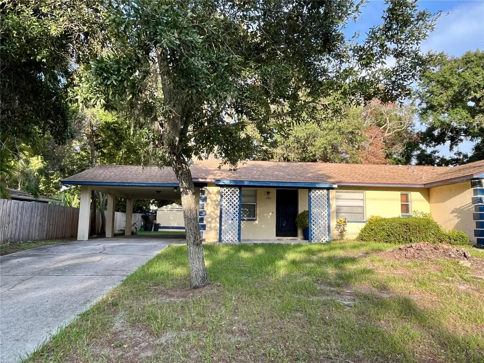 705 BAYOU AVE, photo 1