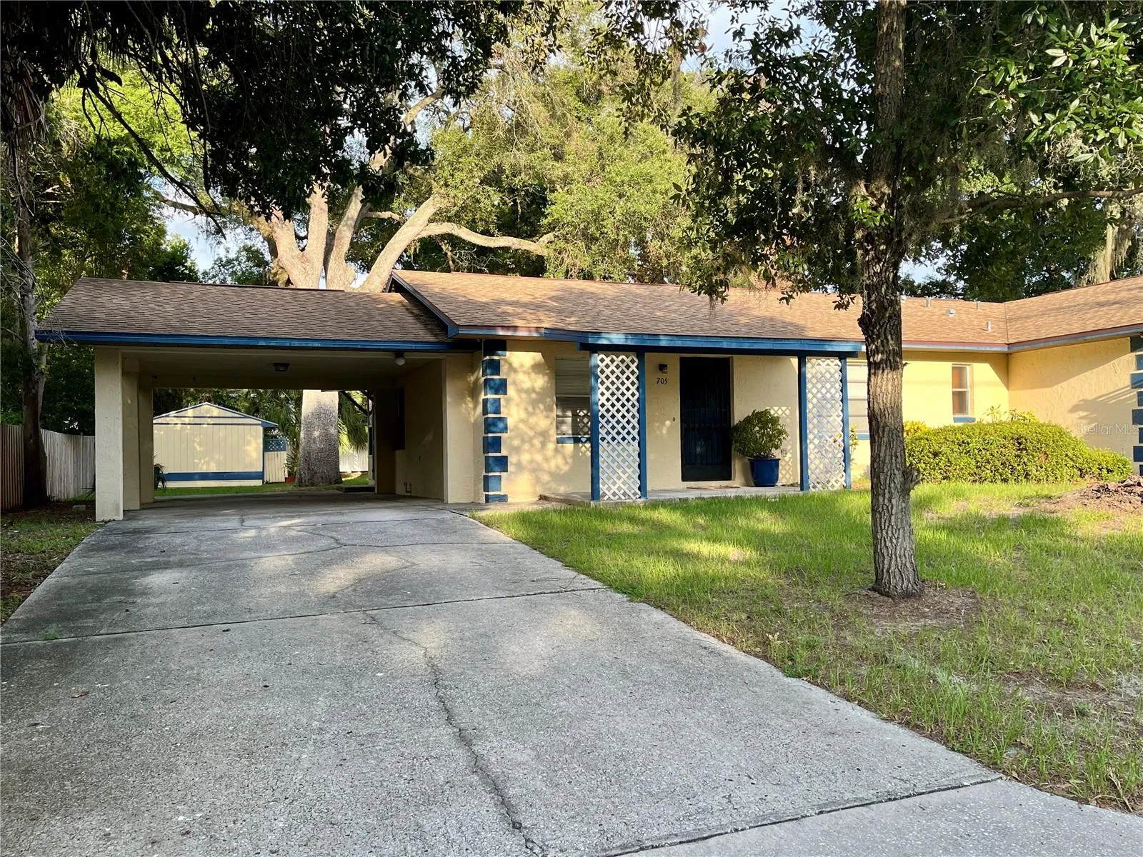 705 BAYOU AVE, photo 2