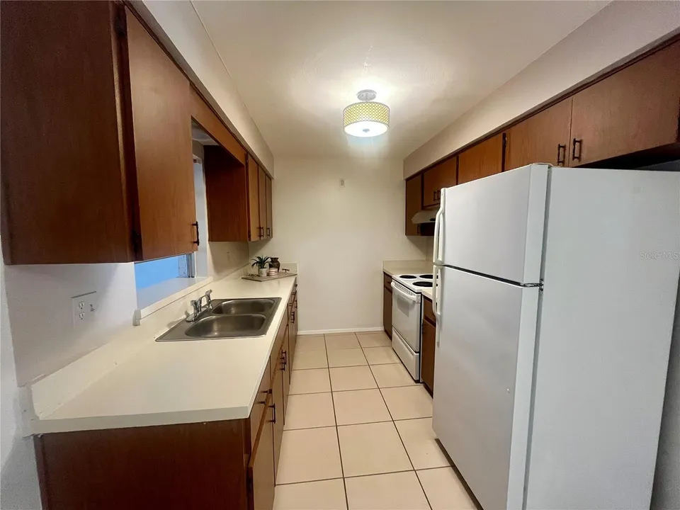 705 BAYOU AVE, photo 6