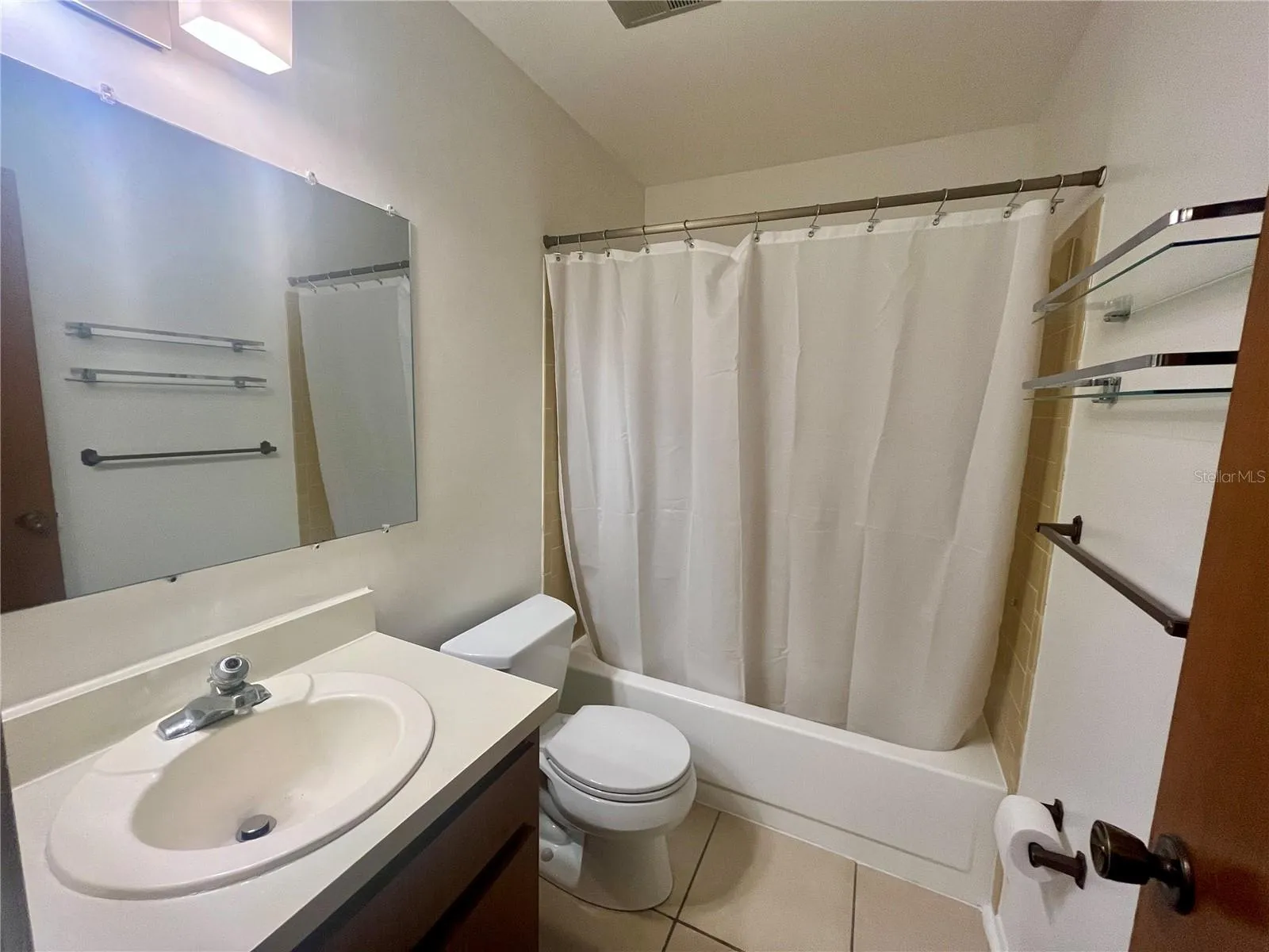 705 BAYOU AVE, photo 18