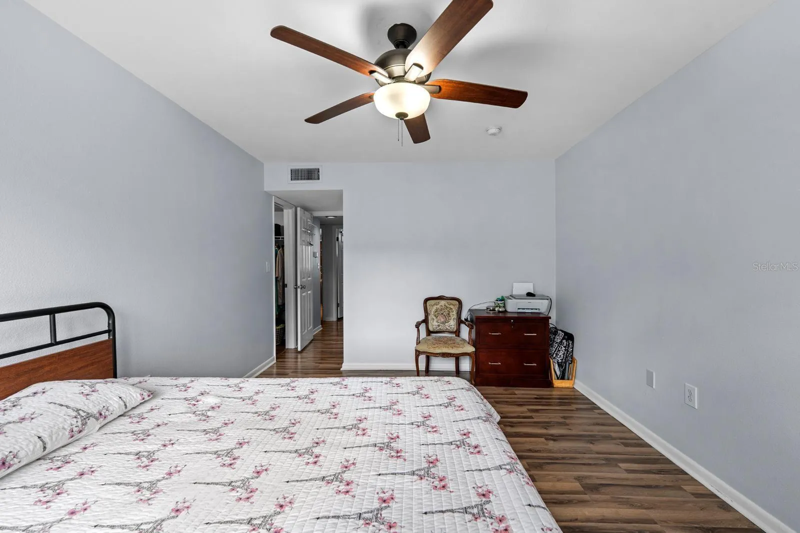 875 S VILLAGE DR N #101, photo 18