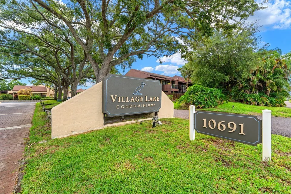 875 S VILLAGE DR N #101, photo 41