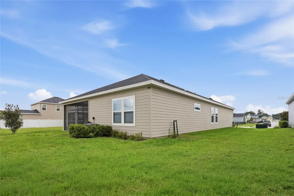3294 NE 38TH LN, photo 28