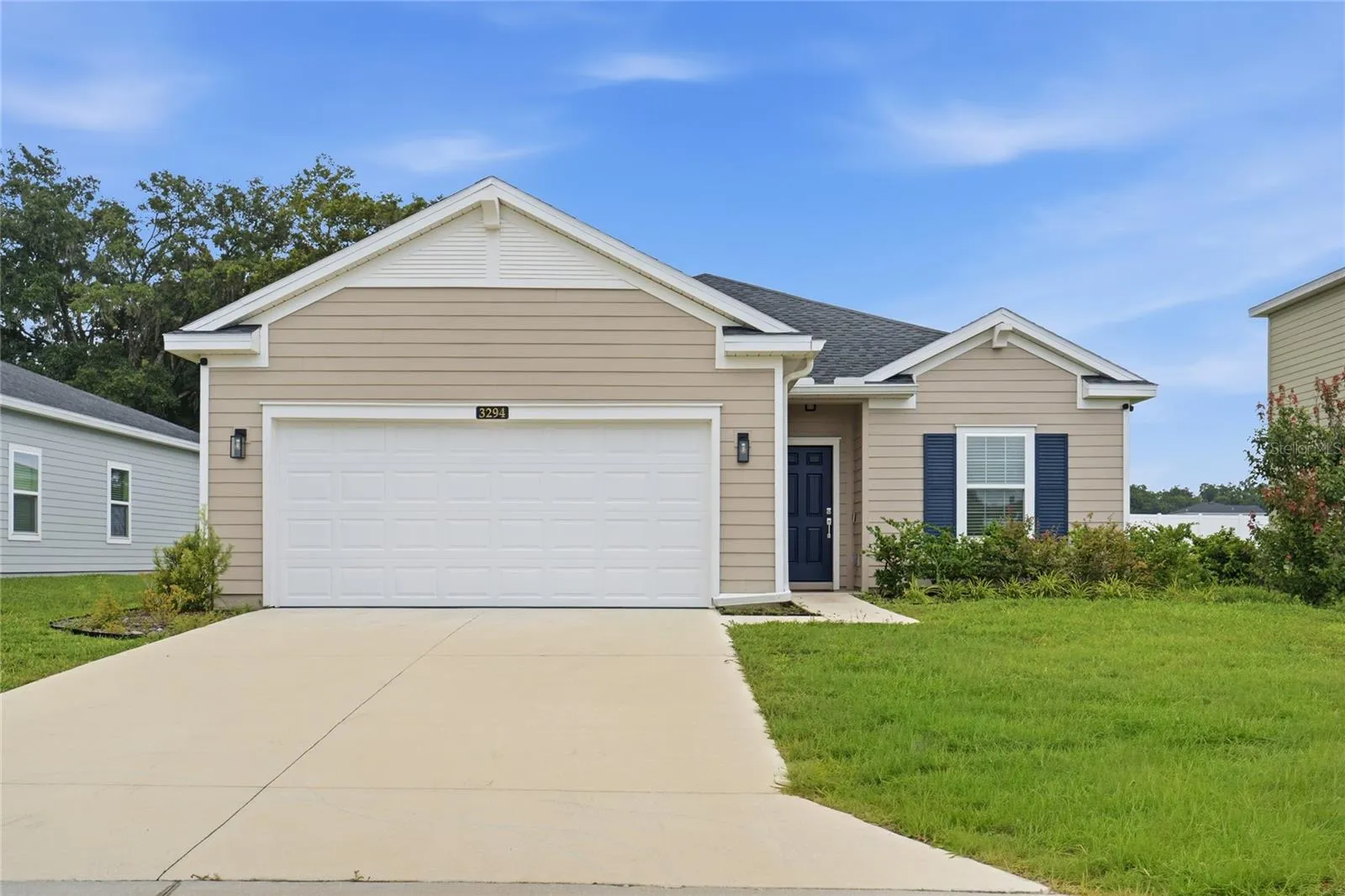 3294 NE 38TH LN, photo 2