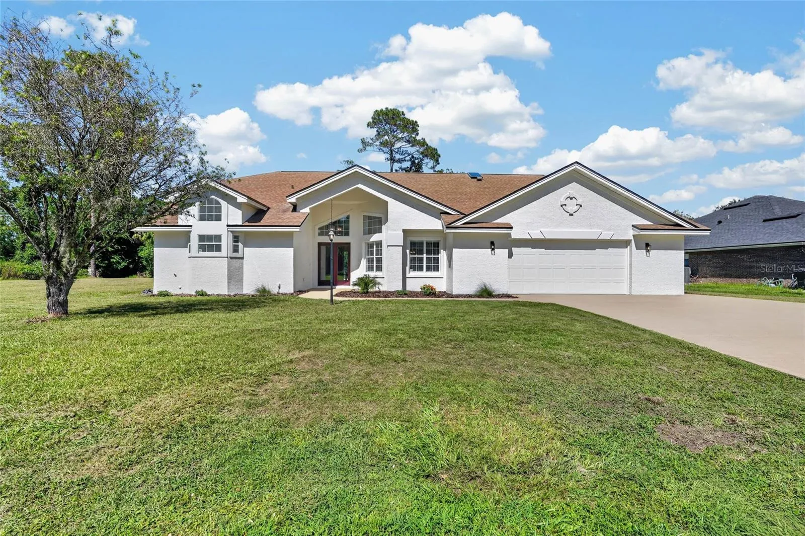 107 LINDSAY DR, photo 3