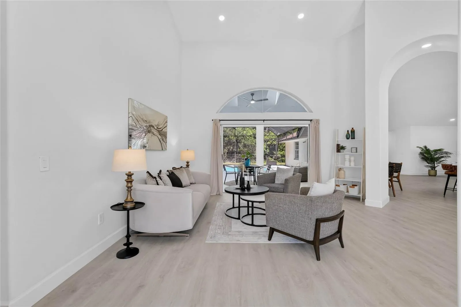 107 LINDSAY DR, photo 11