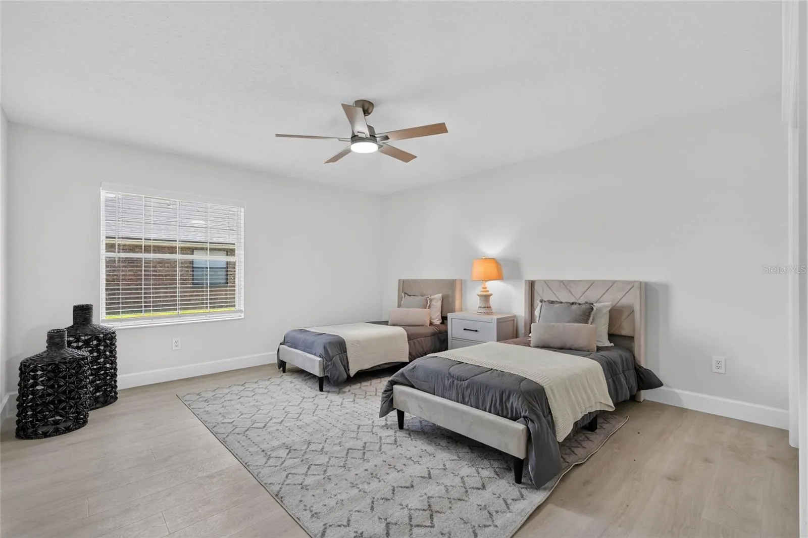107 LINDSAY DR, photo 26