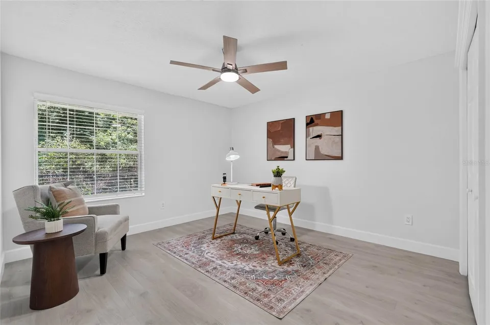 107 LINDSAY DR, photo 28