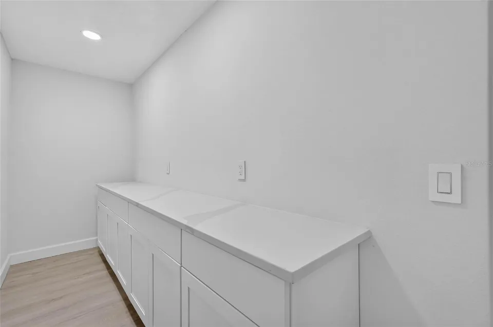 107 LINDSAY DR, photo 31