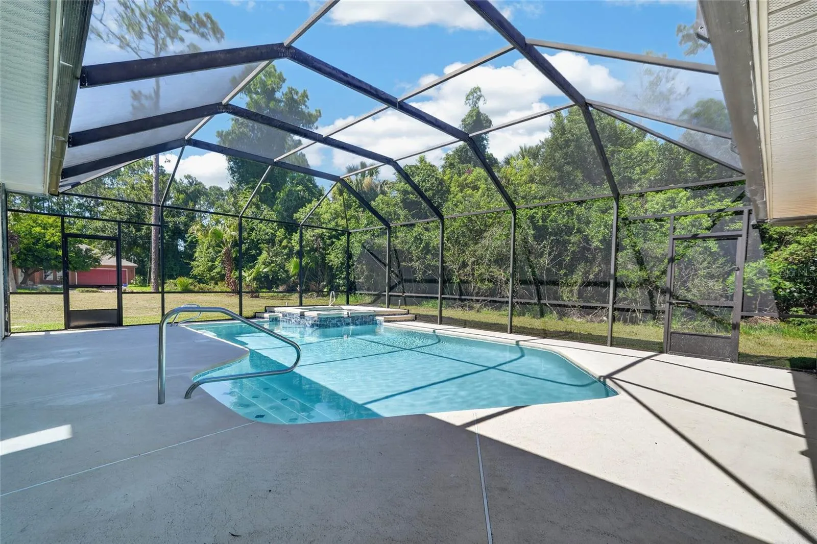 107 LINDSAY DR, photo 32