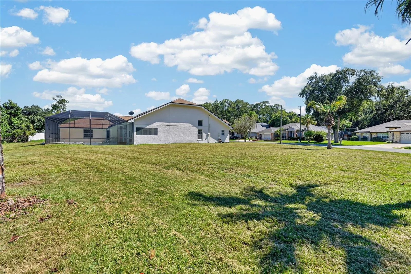 107 LINDSAY DR, photo 35