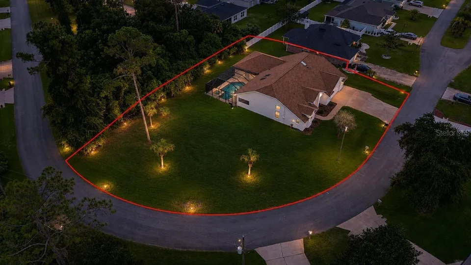 107 LINDSAY DR, photo 2