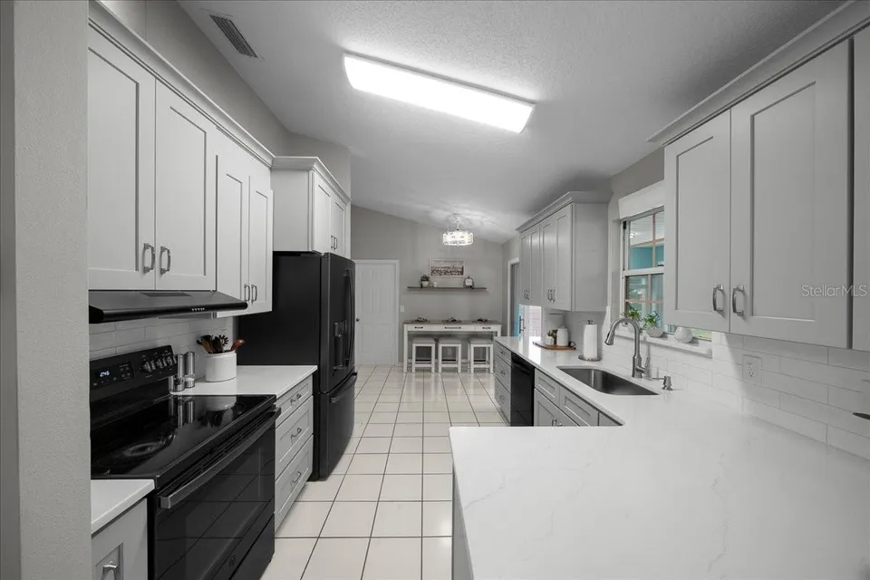 4504 NW 32ND ST, photo 11