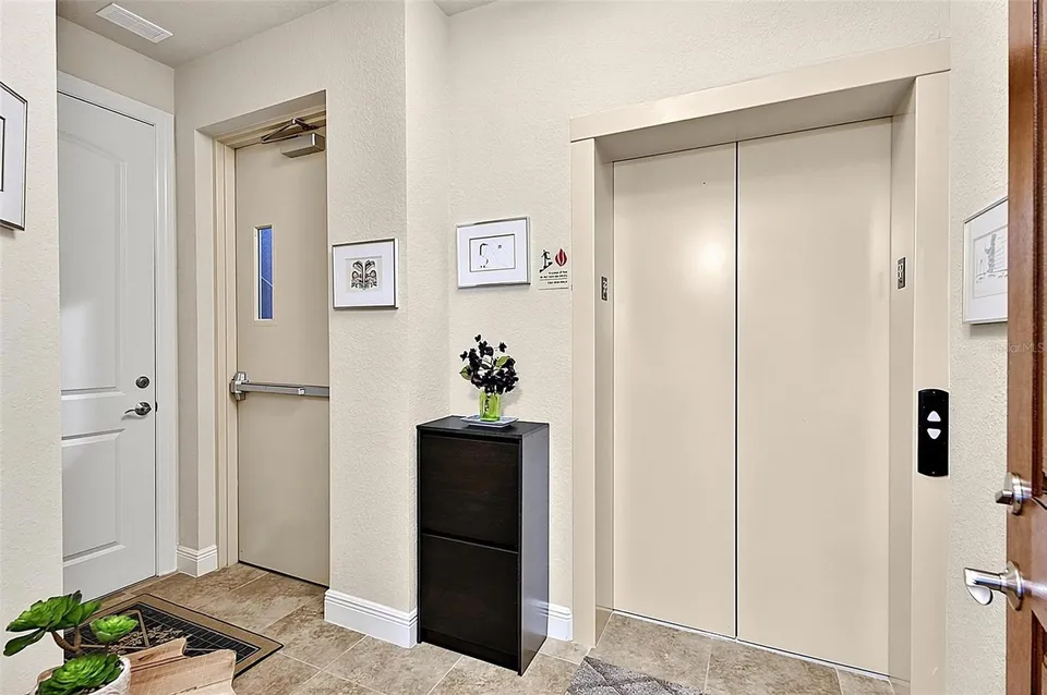 200 CEDAR CV #205, photo 3