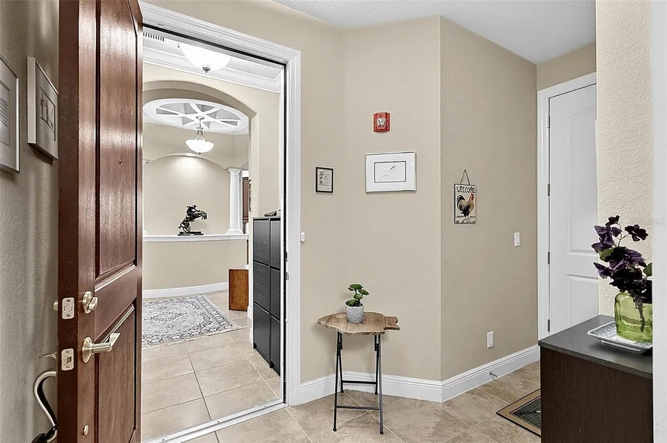 200 CEDAR CV #205, photo 5