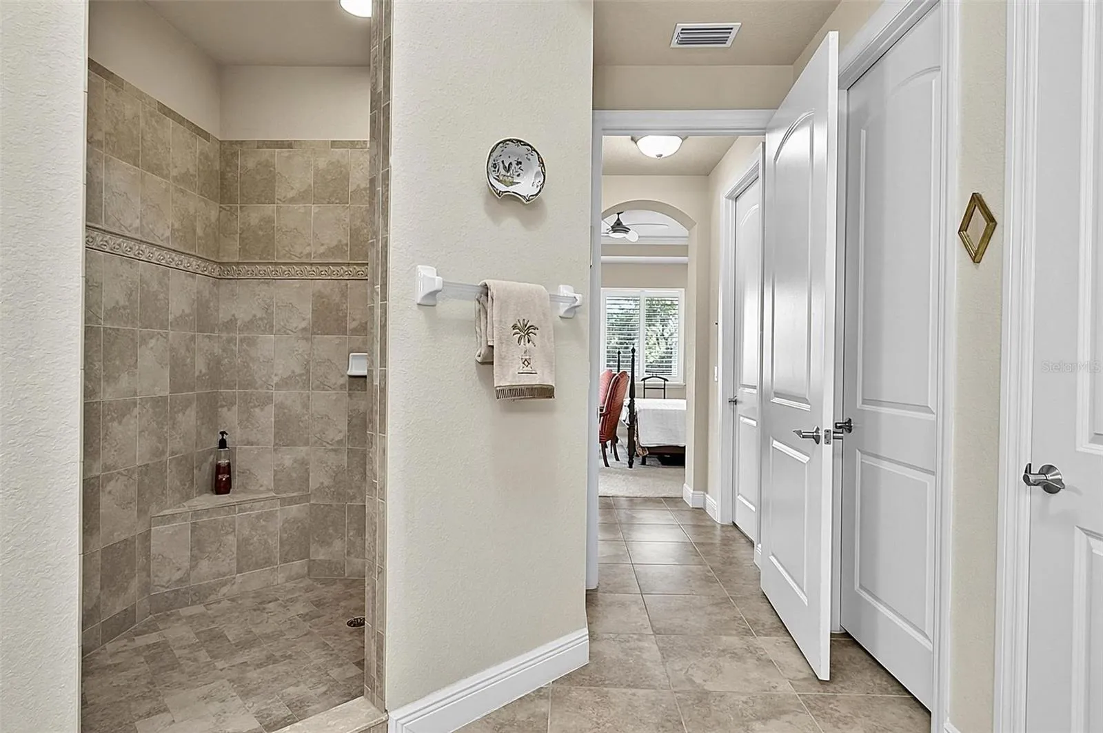 200 CEDAR CV #205, photo 25