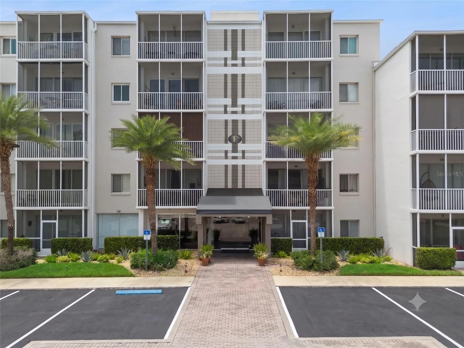 1100 DELANEY AVE #F500, photo 2
