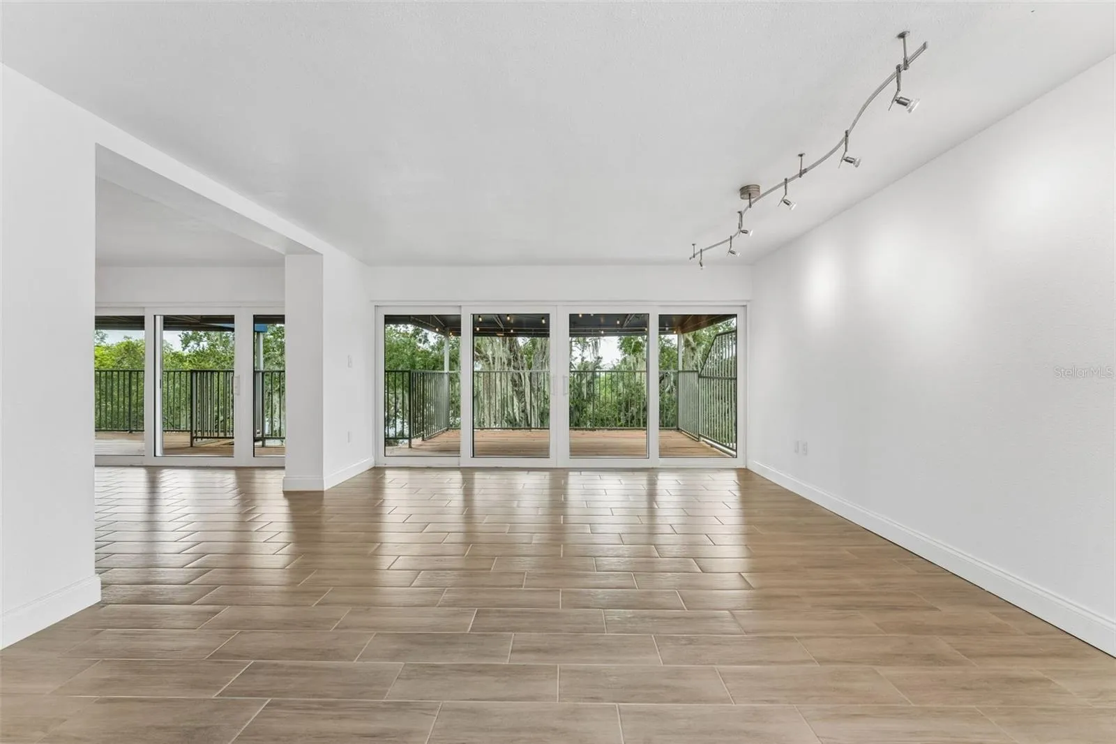 1100 DELANEY AVE #F500, photo 6