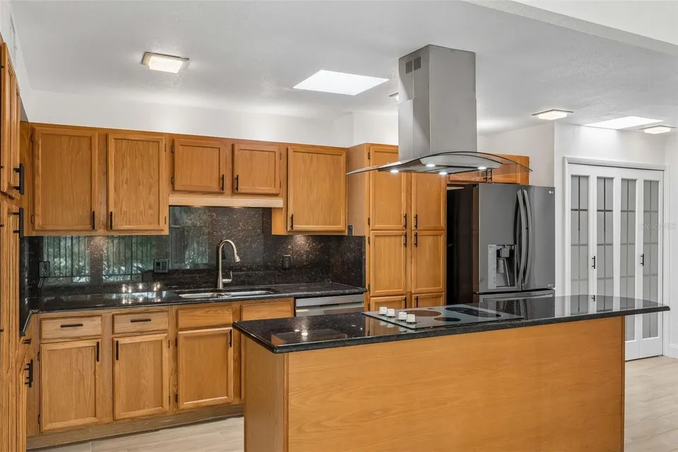 1100 DELANEY AVE #F500, photo 13