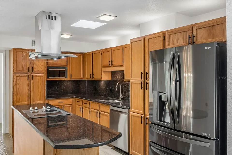 1100 DELANEY AVE #F500, photo 15