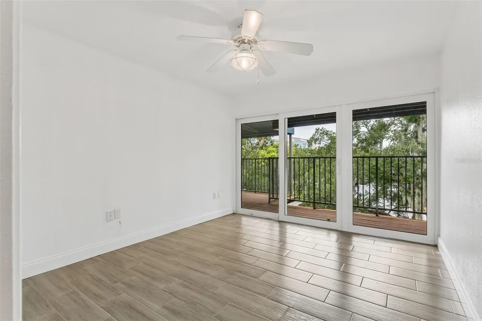 1100 DELANEY AVE #F500, photo 26