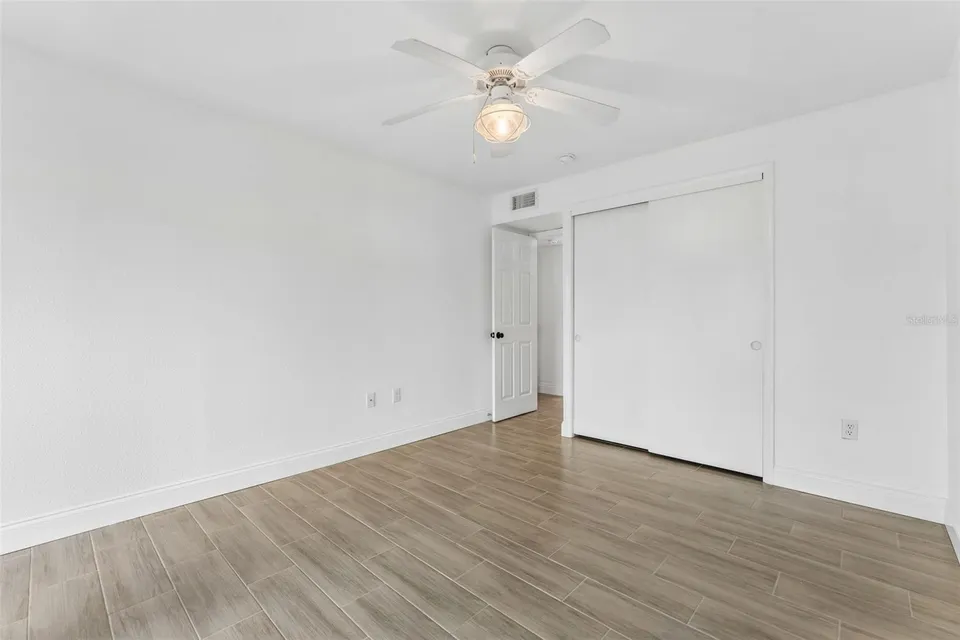 1100 DELANEY AVE #F500, photo 28